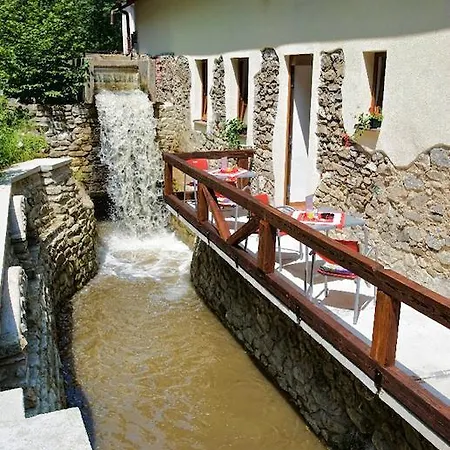 Guest house Penzion U Hamru 3*